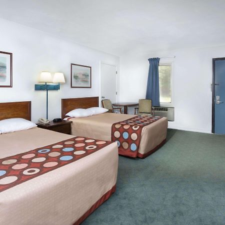 Super 8 By Wyndham Taylorville Il Exterior foto